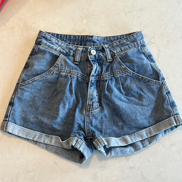 Balloon shorts - Picture 1 of 2